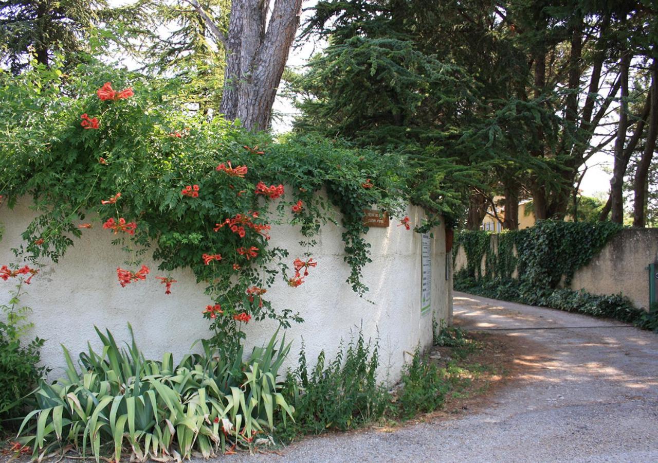 La Maison Des Invites Pernes-les-Fontaines Εξωτερικό φωτογραφία