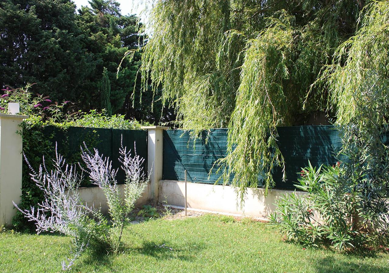 La Maison Des Invites Pernes-les-Fontaines Εξωτερικό φωτογραφία
