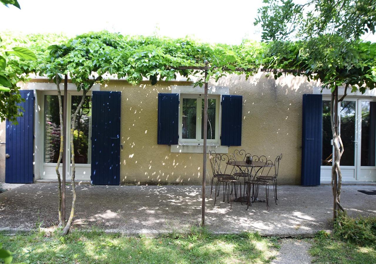 La Maison Des Invites Bed and Breakfast Pernes-les-Fontaines Εξωτερικό φωτογραφία
